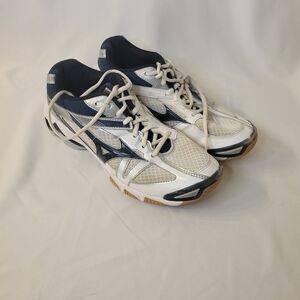 Mizuno Bolt Women's White and Blue Athletic Shoes